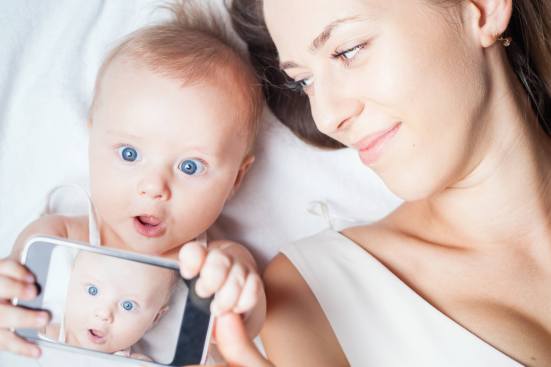 mother-baby-with-smartphone.jpg
